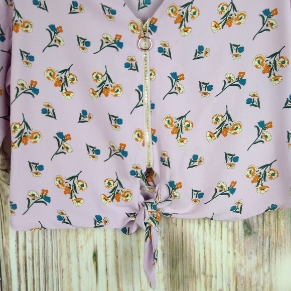 Code X Mode Lavender Floral Zipper Tie Front Top - Picture 6 of 9